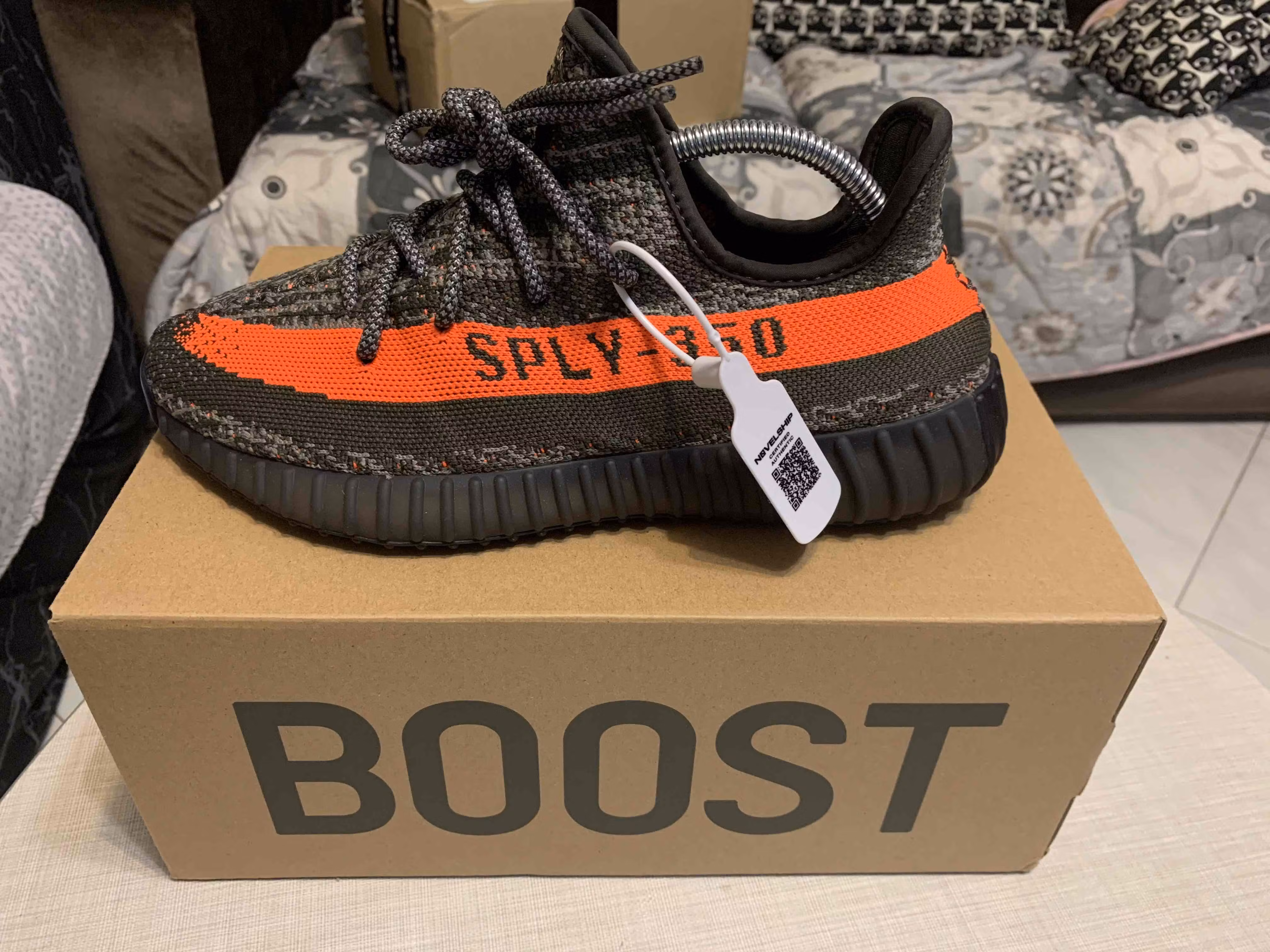 adidas Yeezy Boost 350 V2 'Carbon Beluga' HQ7045 adidas Yeezy Boost 350 V2 'Carbon Beluga' HQ7045